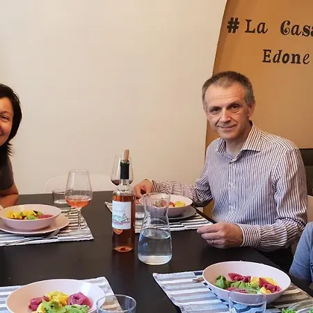 La Casa Di Edone Appartement Monzambano Buitenkant foto