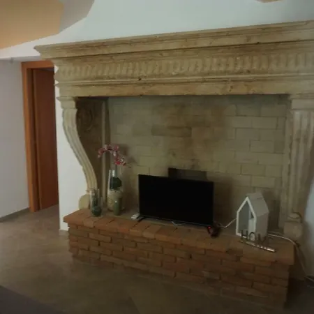 La Casa Di Edone Appartement Monzambano Buitenkant foto